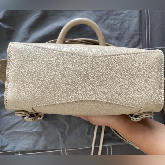 Balenciaga Neo Classic mini in cream - Picture 5 of 16